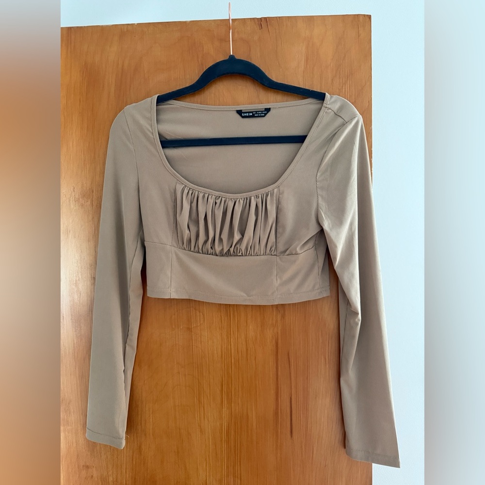 Ruched Long Sleeve Crop Top - SHEIN (Size L)